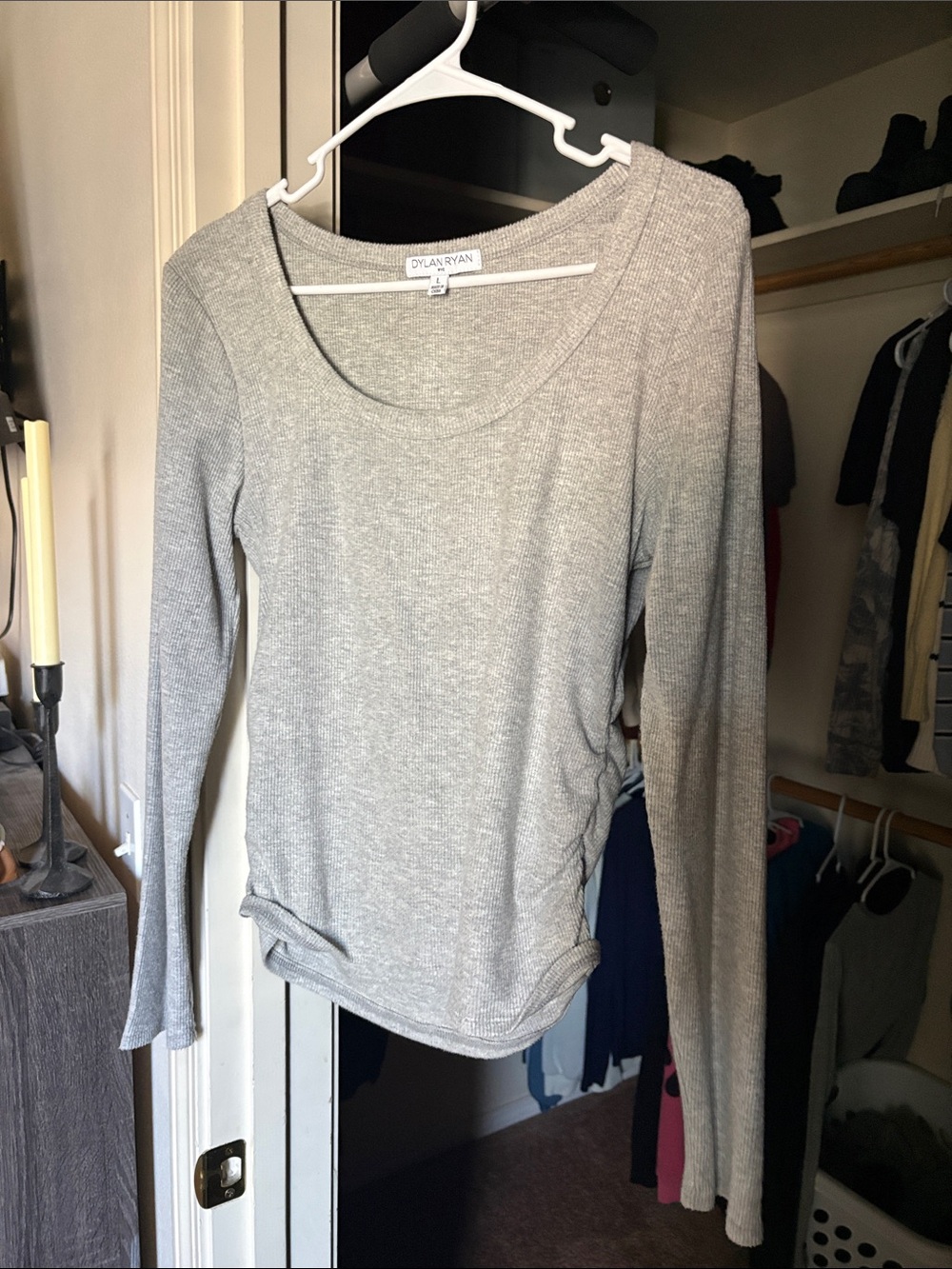 Women's Long-Sleeve Scoop Neck Top - Light Heather Gray